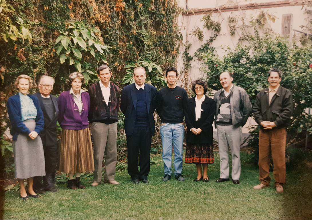 Gruppenfoto mit Familie Spittler und Freunden im Garten von Spittlers.